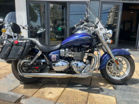 TRIUMPH AMERICA 900 2014